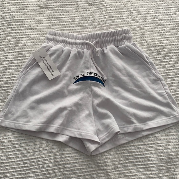 Sister and seekers Social distancing shorts - Picture 2 of 3